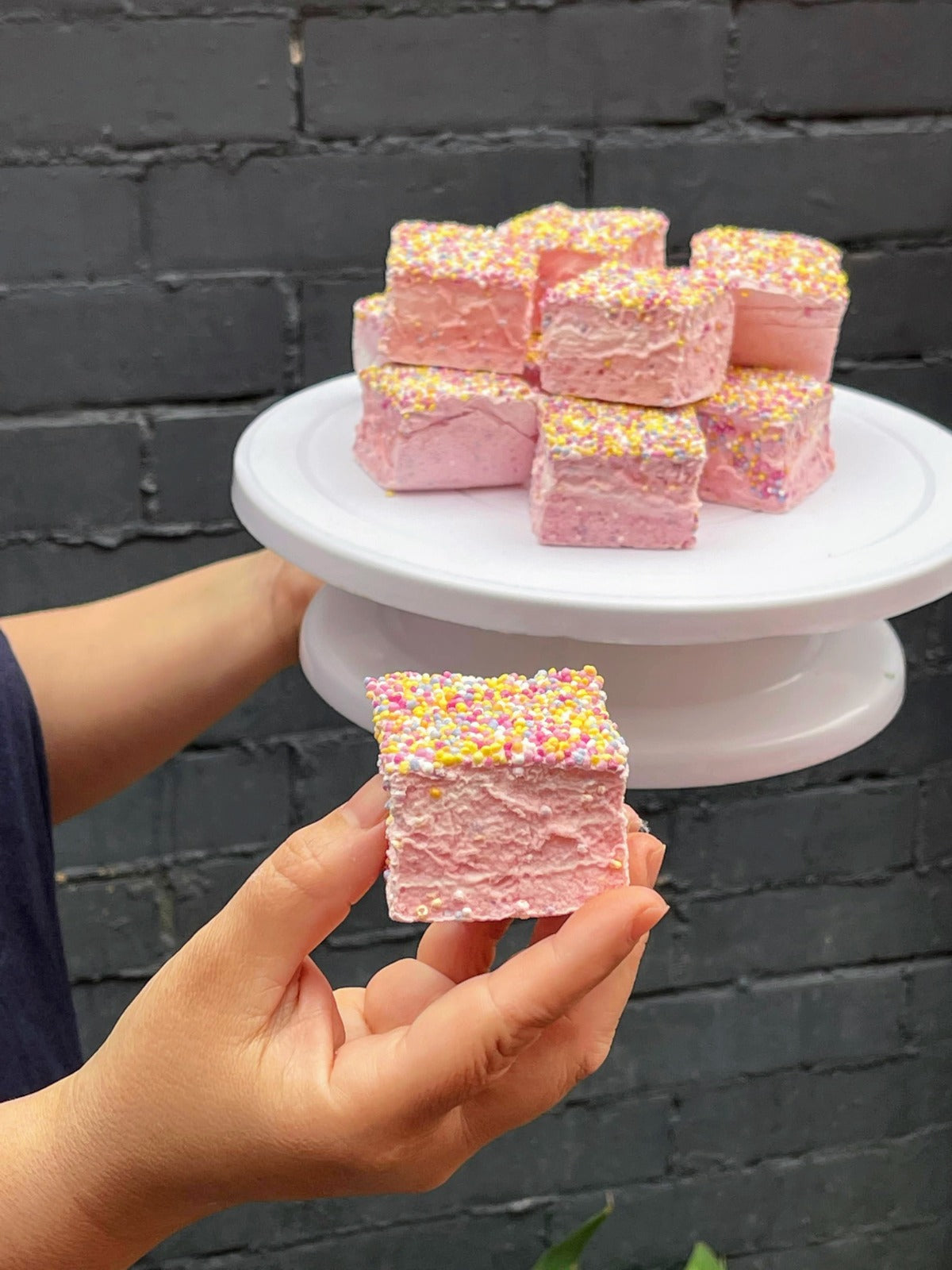 Large Sprinkle Me Bubble-gum Marshmallows