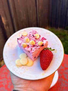 Large Strawberry and White Chocolate Marshmallows